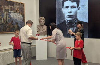 Дар музею